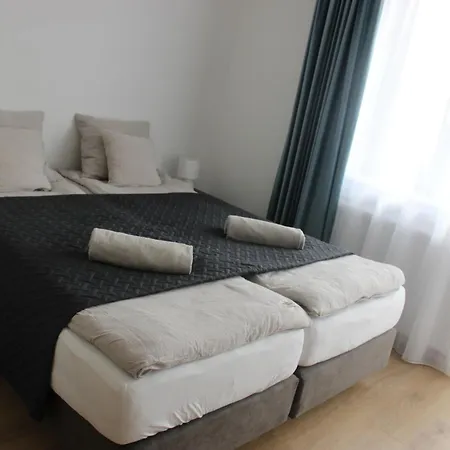 Cetniewo Stoczniowcow 32 *