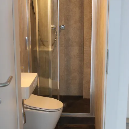 Cetniewo Stoczniowców 32 *