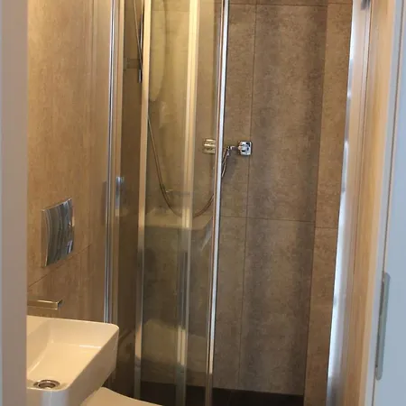 Cetniewo Stoczniowców 32 Władysławowo