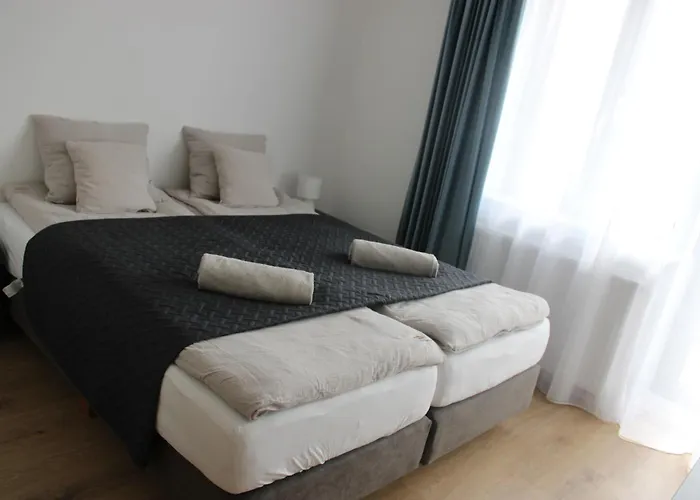 Cetniewo Stoczniowcow 32 *