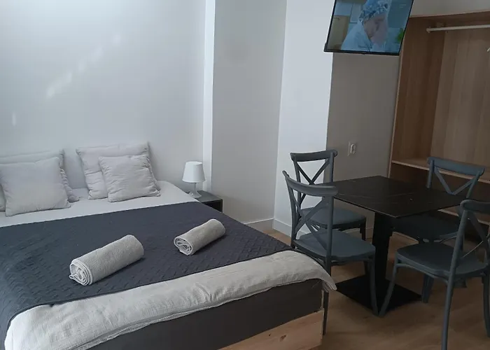 Cetniewo Stoczniowcow 32 *