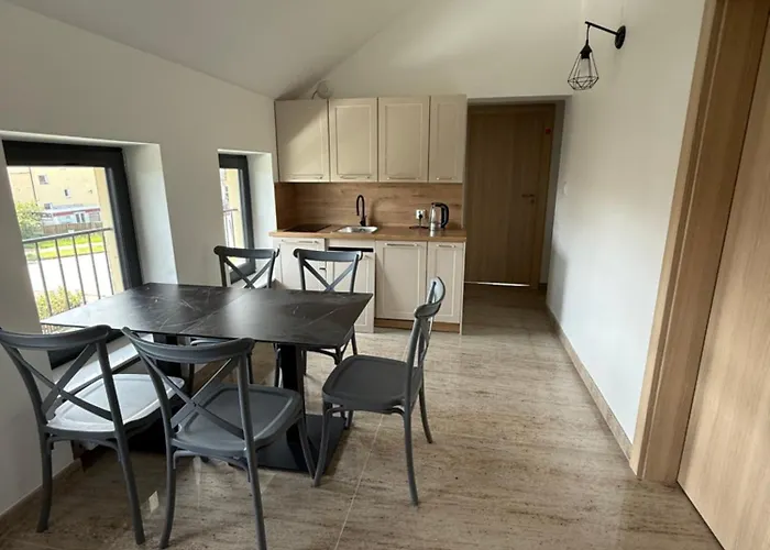 Cetniewo Stoczniowcow 32 *